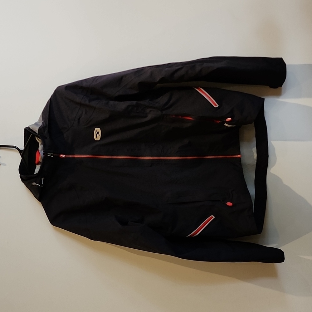 Sugoi Biking Jacket BRAND NEW. Water / Windproof